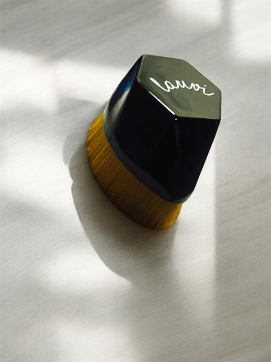 Signature Kabuki Brush